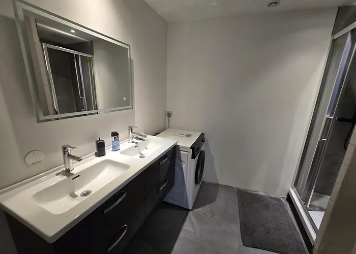 Xxl 120m2 - 10 Couchages - 3ch - Centre - 2 Sdb-2 Wc - Parking Gratuit A 1 Minute * フォワ